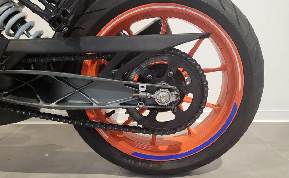 Angebot KTM 390 Duke Bild 14: Angebot KTM 390 Duke
