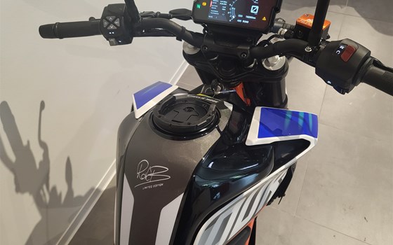 Gebrauchtmotorrad KTM 390 Duke - Bild 8