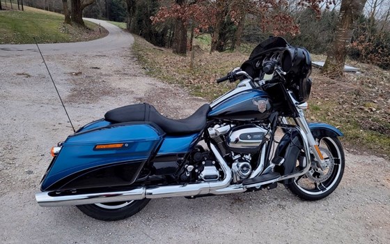 Gebrauchtmotorrad Harley-Davidson Street Glide FLHX - Bild 1