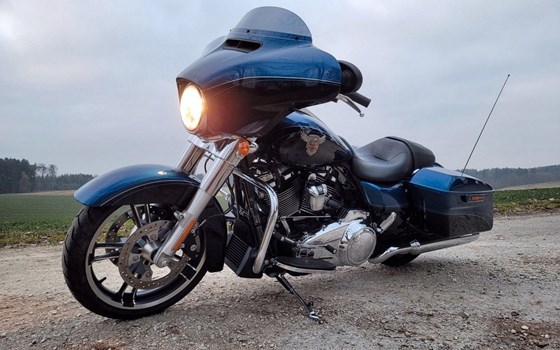 Gebrauchtmotorrad Harley-Davidson Street Glide FLHX - Bild 2