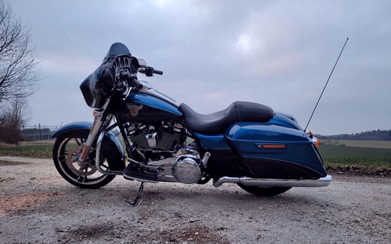 Gebrauchtmotorrad Harley-Davidson Street Glide FLHX - Bild 8