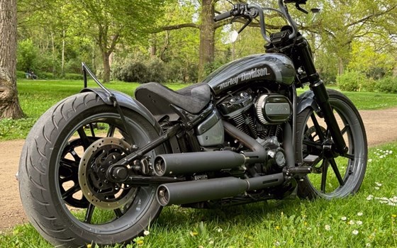 Gebrauchtmotorrad Harley-Davidson Softail Street Bob FXBB - Bild 9
