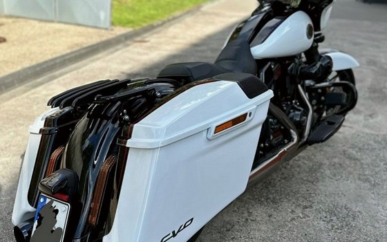 Gebrauchtmotorrad Harley-Davidson CVO Street Glide FLHXSE - Bild 4