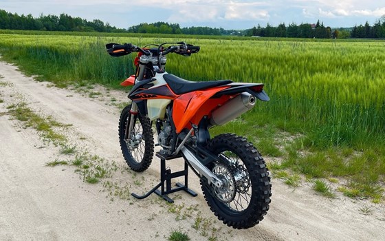 Gebrauchtmotorrad KTM 250 EXC-F SIX DAYS - Bild 3 Gebrauchtmotorrad KTM 250 EXC-F SIX DAYS - Bild 3