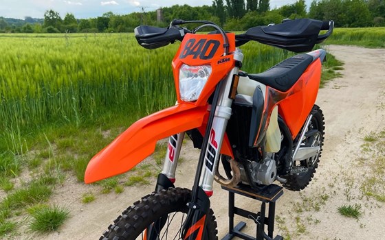 Gebrauchtmotorrad KTM 250 EXC-F SIX DAYS - Bild 5 Gebrauchtmotorrad KTM 250 EXC-F SIX DAYS - Bild 5