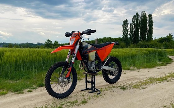 Gebrauchtmotorrad KTM 250 EXC-F SIX DAYS - Bild 8 Gebrauchtmotorrad KTM 250 EXC-F SIX DAYS - Bild 8