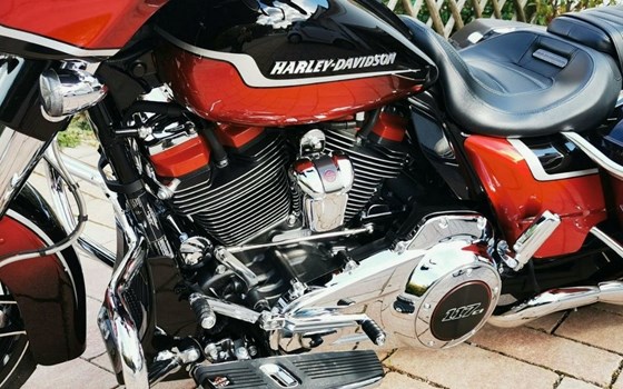 Gebrauchtmotorrad Harley-Davidson CVO Street Glide FLHXSE - Bild 5