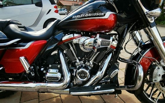 Gebrauchtmotorrad Harley-Davidson CVO Street Glide FLHXSE - Bild 6