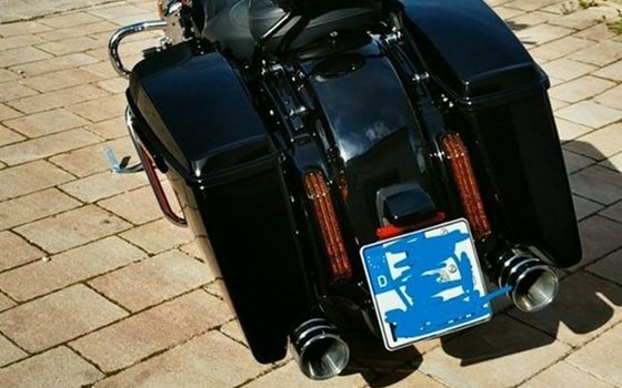 Gebrauchtmotorrad Harley-Davidson CVO Street Glide FLHXSE - Bild 7