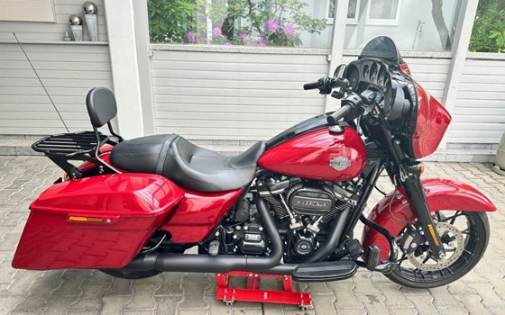 Gebrauchtmotorrad Harley-Davidson Touring Street Glide Special FLHXS - Bild 2