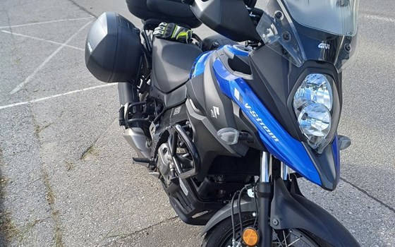 Gebrauchtmotorrad Suzuki V-Strom 650 XT - Bild 1 Gebrauchtmotorrad Suzuki V-Strom 650 XT - Bild 1
