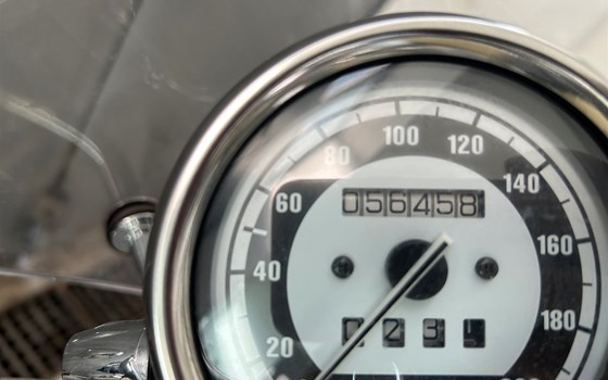 Gebrauchtmotorrad BMW R 1200 C Independent - Bild 8 Gebrauchtmotorrad BMW R 1200 C Independent - Bild 8