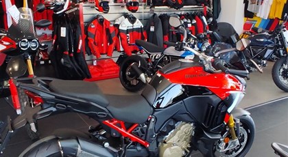 Neumotorrad Ducati Multistrada V4 Pikes Peak