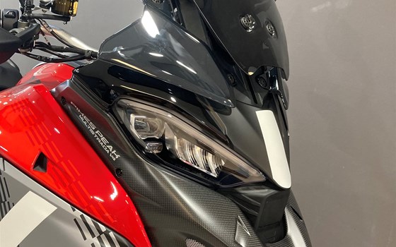 Neufahrzeug Ducati Multistrada V4 Pikes Peak - Bild 6 Neufahrzeug Ducati Multistrada V4 Pikes Peak - Bild 6