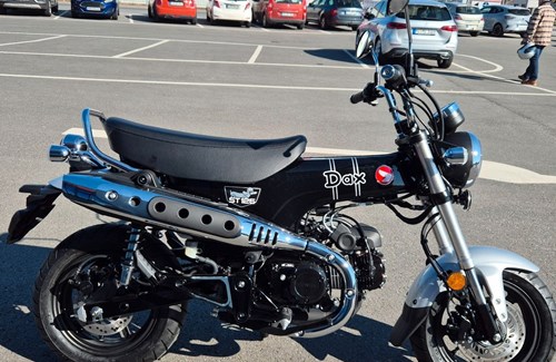 Neumotorrad Honda Dax 125