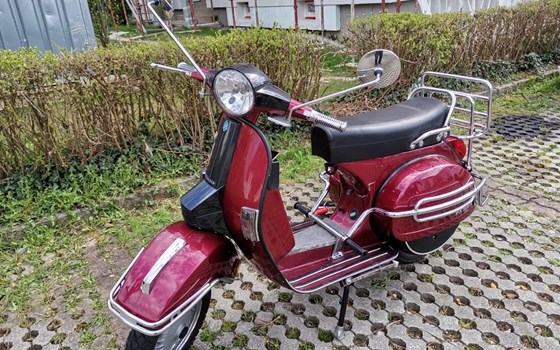 Gebrauchtmotorrad Vespa PX 200 E - Bild 1 Gebrauchtmotorrad Vespa PX 200 E - Bild 1