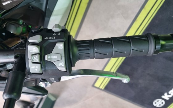 Neufahrzeug Kawasaki Z900 SE - Bild 9