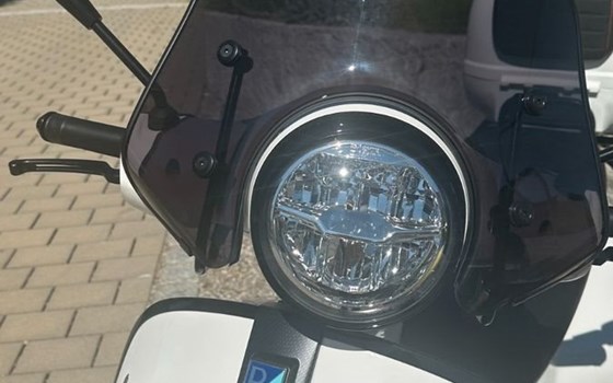 Neufahrzeug Vespa GTS 125 Super Sport - Bild 17