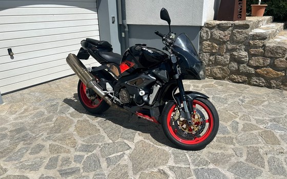 Gebrauchtmotorrad Aprilia RSV 1000 Tuono - Bild 1 Gebrauchtmotorrad Aprilia RSV 1000 Tuono - Bild 1