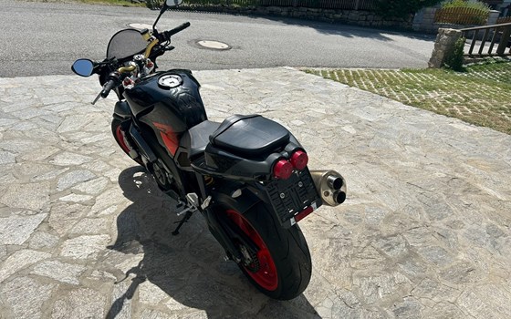 Gebrauchtmotorrad Aprilia RSV 1000 Tuono - Bild 9 Gebrauchtmotorrad Aprilia RSV 1000 Tuono - Bild 9