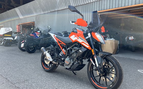 Gebrauchtmotorrad KTM 125 Duke - Bild 1 Gebrauchtmotorrad KTM 125 Duke - Bild 1