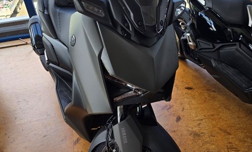 Yamaha XMAX 300