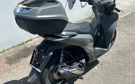 Gebrauchtmotorrad Honda SH150i - Bild 3 Gebrauchtmotorrad Honda SH150i - Bild 3