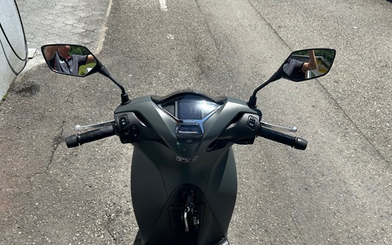 Gebrauchtmotorrad Honda SH150i - Bild 9 Gebrauchtmotorrad Honda SH150i - Bild 9