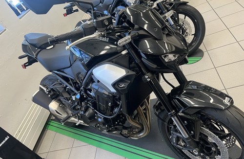 Neumotorrad Kawasaki Z900