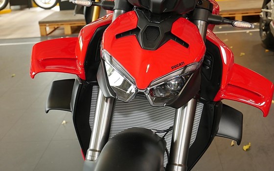 Neufahrzeug Ducati Streetfighter V4 - Bild 10