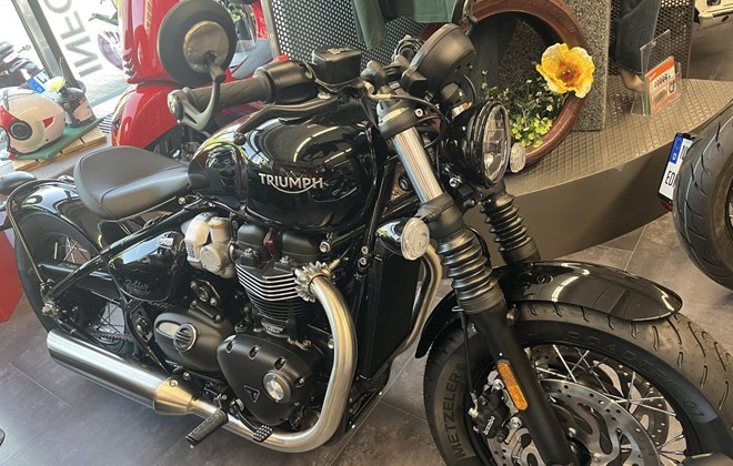 Triumph Bonneville Bobber