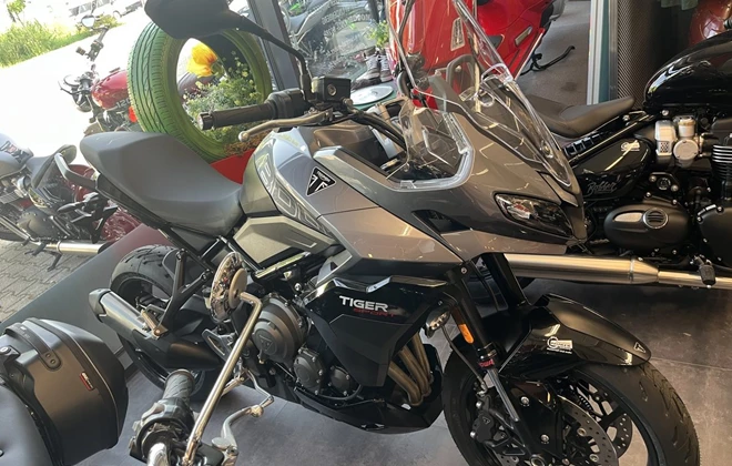 Triumph Tiger Sport 800