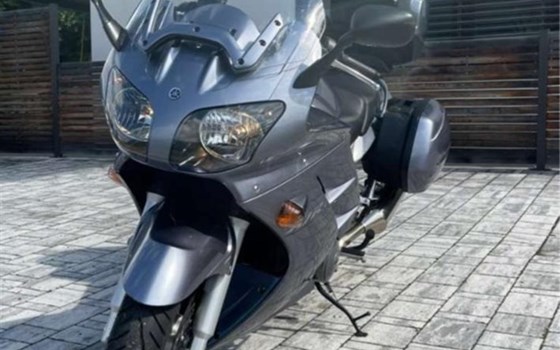 Gebrauchtmotorrad Yamaha FJR 1300 - Bild 4 Gebrauchtmotorrad Yamaha FJR 1300 - Bild 4