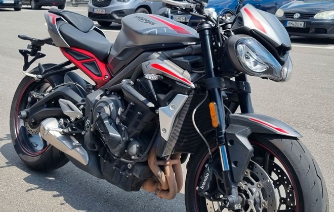 Triumph Street Triple 675 R