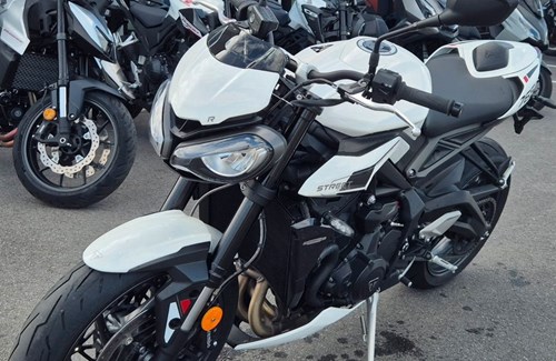 Gebrauchtmotorrad Triumph Street Triple 765 R