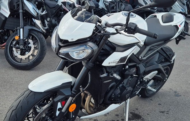 Triumph Street Triple 765 R