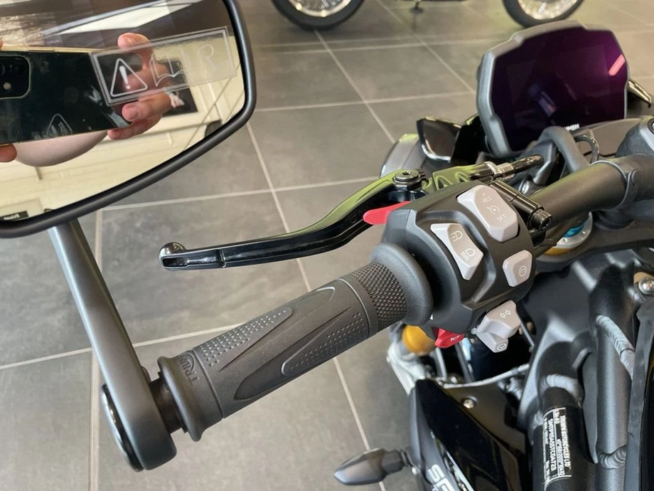 Angebot Triumph Speed Triple 1200 RS Bild 7: Angebot Triumph Speed Triple 1200 RS