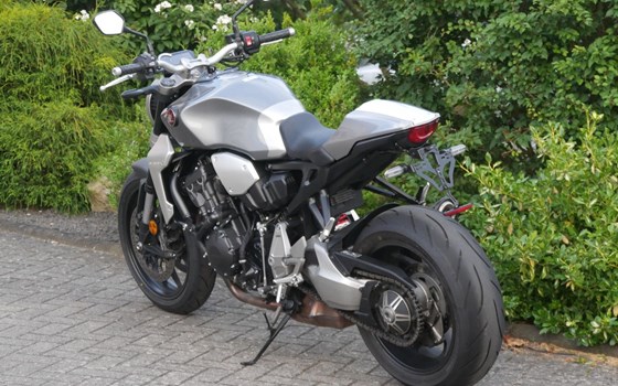 Gebrauchtmotorrad Honda CB 1000 R - Bild 4