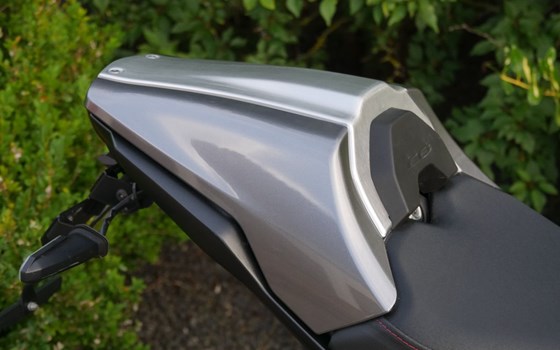 Gebrauchtmotorrad Honda CB 1000 R - Bild 8