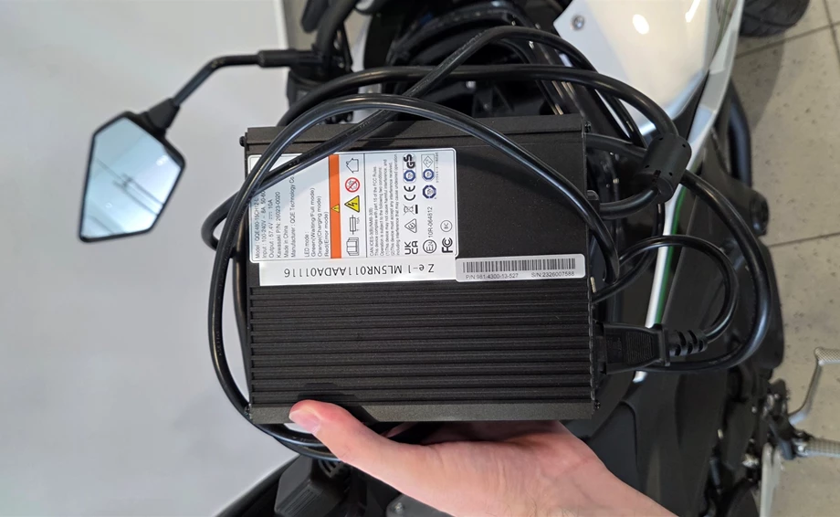 Angebot Kawasaki Z e-1 Bild 6: Angebot Kawasaki Z e-1