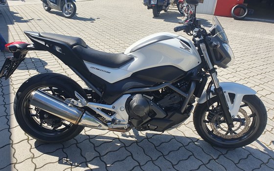 Gebrauchtmotorrad Honda NC700S DCT - Bild 2 Gebrauchtmotorrad Honda NC700S DCT - Bild 2