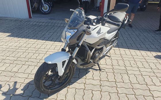Gebrauchtmotorrad Honda NC700S DCT - Bild 4 Gebrauchtmotorrad Honda NC700S DCT - Bild 4