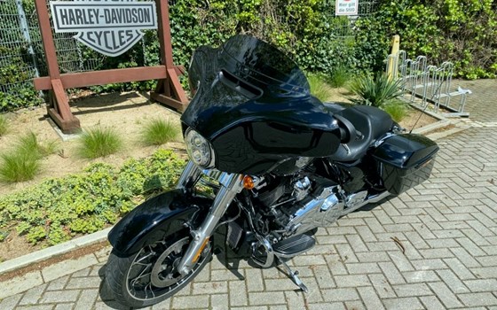 Gebrauchtmotorrad Harley-Davidson Touring Street Glide Special FLHXS - Bild 1