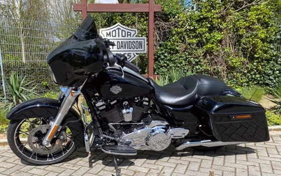 Gebrauchtmotorrad Harley-Davidson Touring Street Glide Special FLHXS - Bild 8
