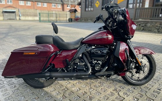 Gebrauchtmotorrad Harley-Davidson Touring Street Glide Special FLHXS - Bild 1