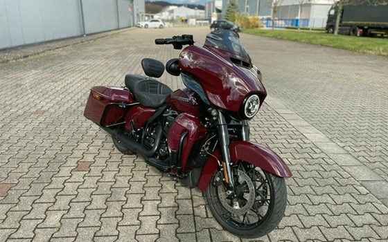 Gebrauchtmotorrad Harley-Davidson Touring Street Glide Special FLHXS - Bild 2