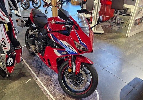 Honda CBR650R E-Clutch