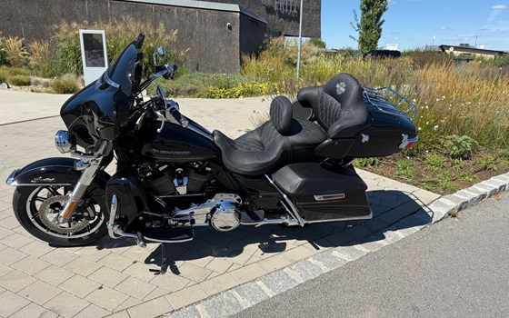 Gebrauchtmotorrad Harley-Davidson Touring Electra Glide Ultra Limited FLHTK - Bild 2 Gebrauchtmotorrad Harley-Davidson Touring Electra Glide Ultra Limited FLHTK - Bild 2