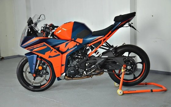 Gebrauchtmotorrad KTM RC 390 - Bild 4 Gebrauchtmotorrad KTM RC 390 - Bild 4