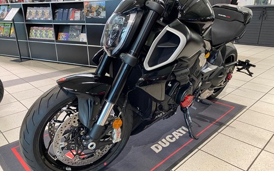 Neufahrzeug Ducati Diavel V4 - Bild 11